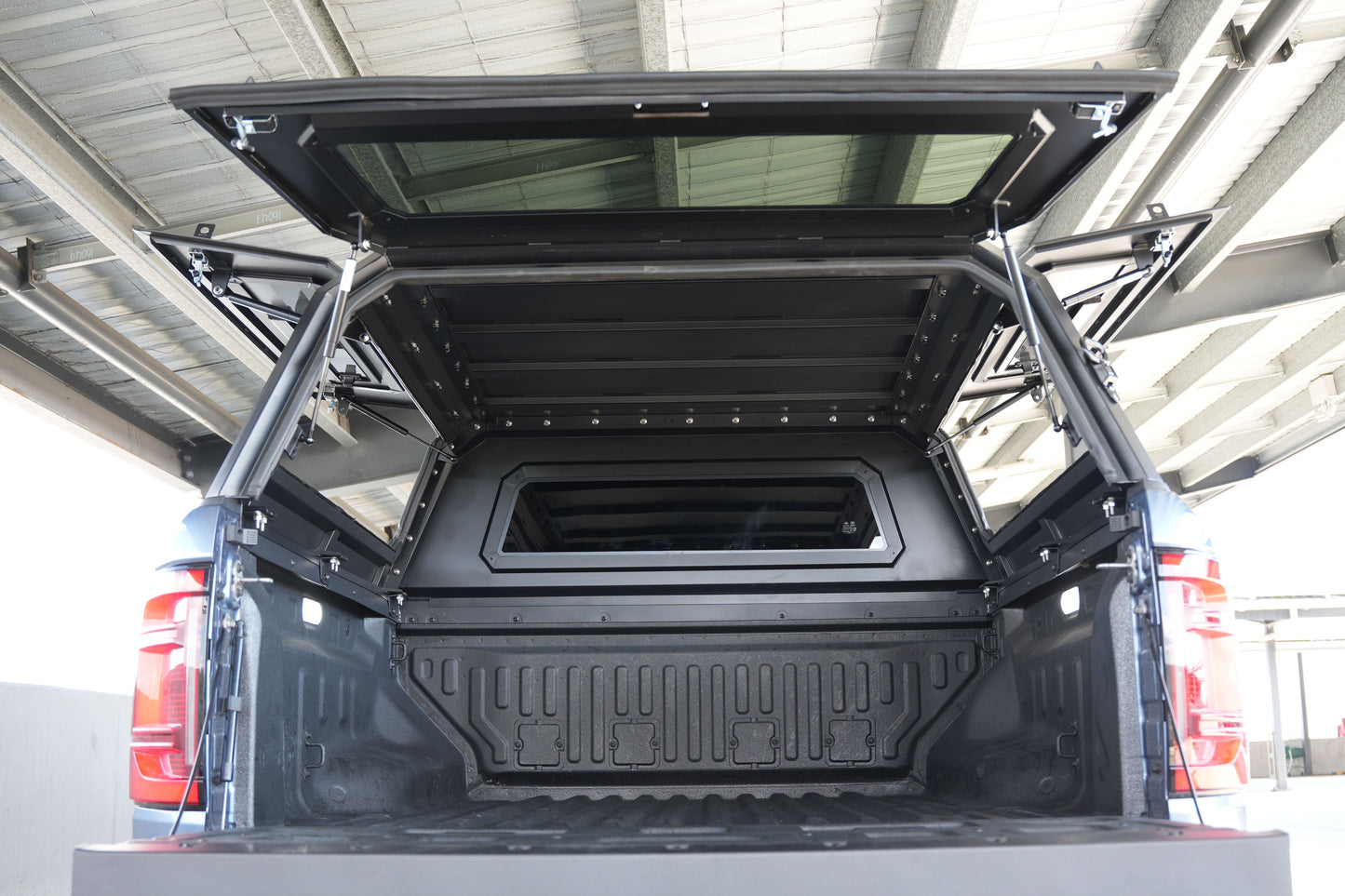 BYD Shark 6 Canopy - Aluminum with side windows